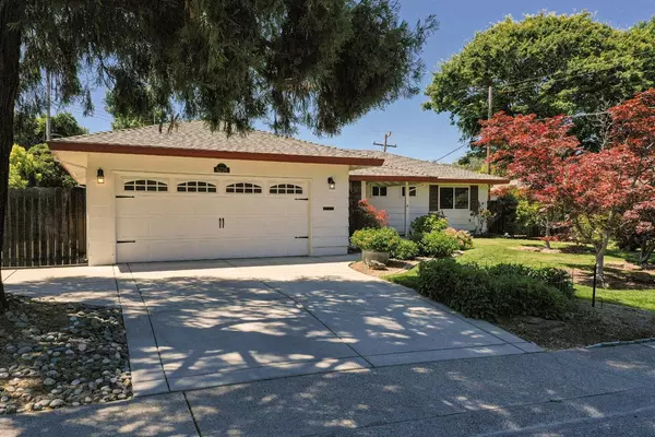 6224 Saint James DR, Carmichael, CA 95608