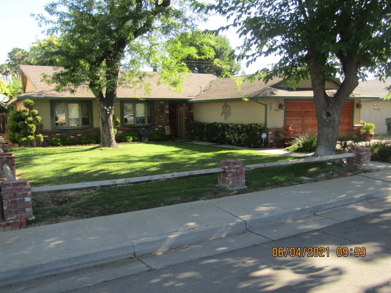 Gustine, CA 95322,1441 Hales DR