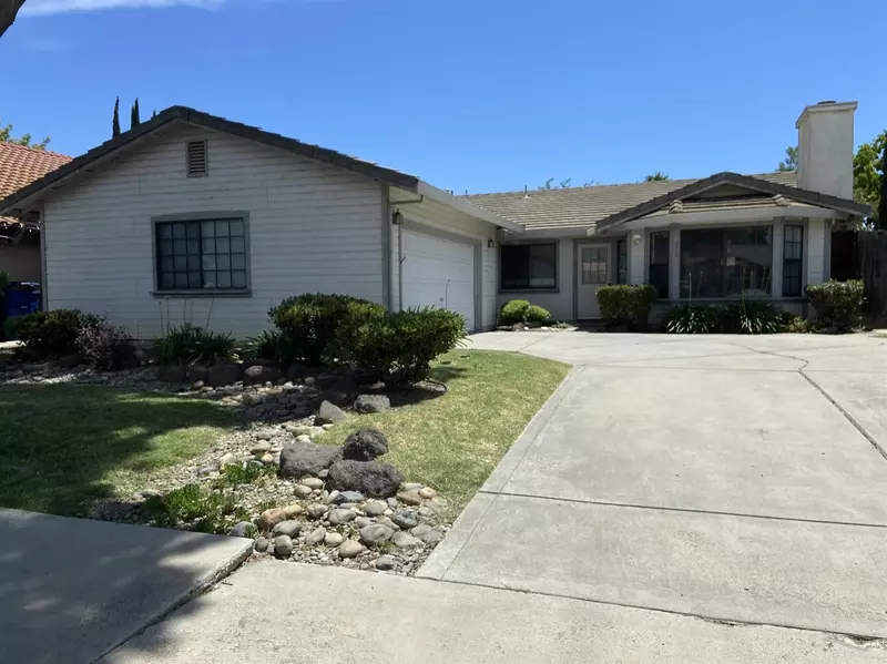 310 Arambel DR, Patterson, CA 95363