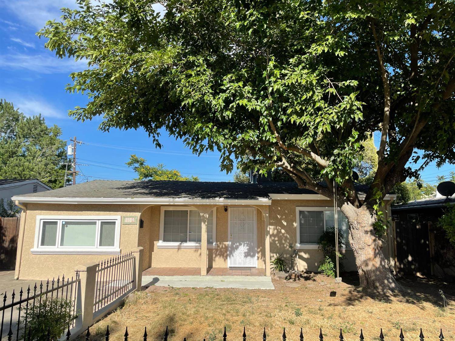 2504 Ethan WAY,  Sacramento,  CA 95821
