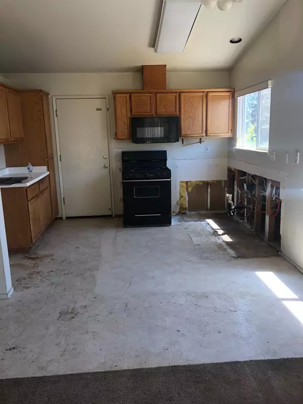 Olivehurst, CA 95961,4216 Donald DR