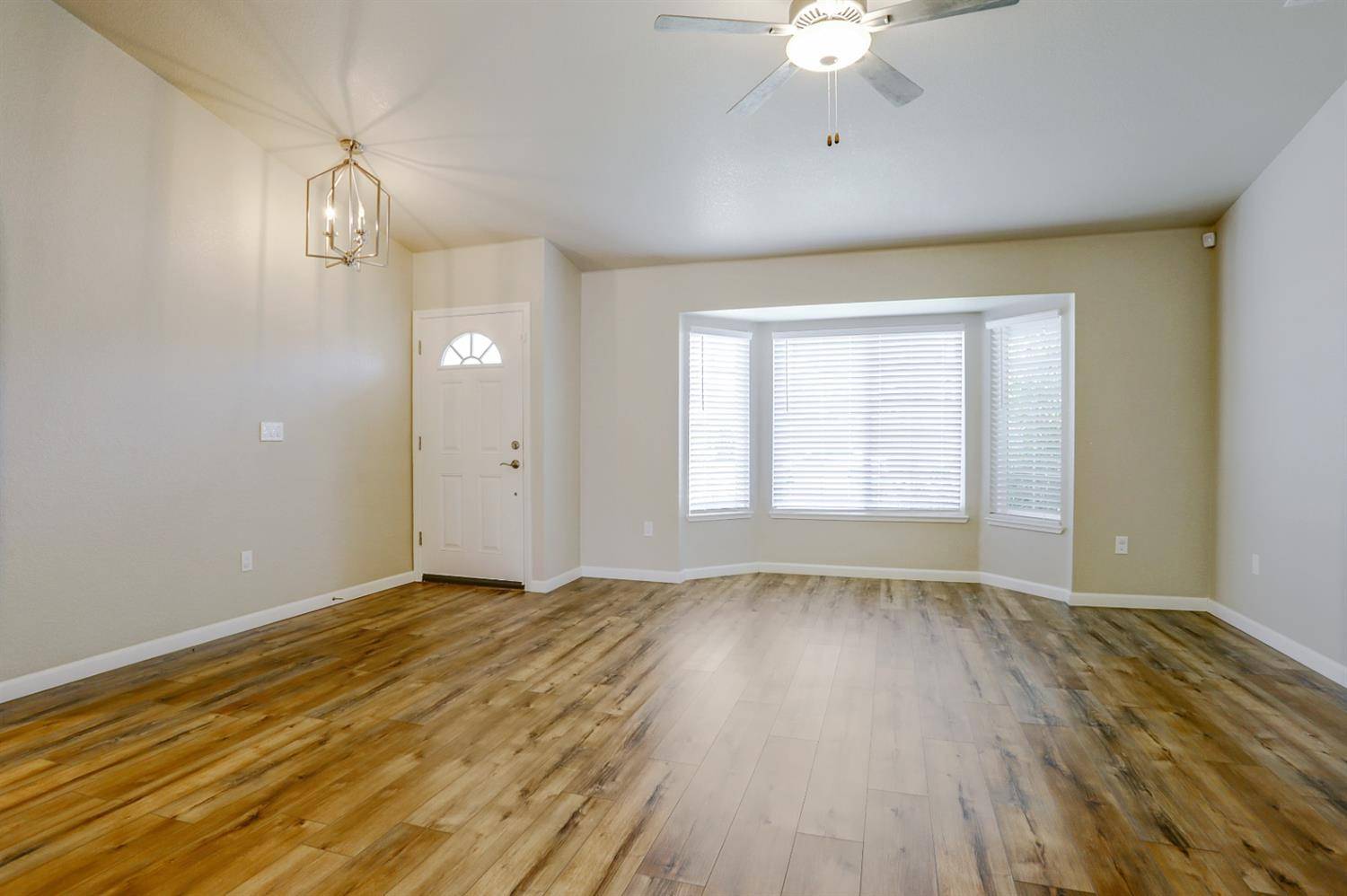 Sacramento, CA 95828,7805 Roesboro CIR