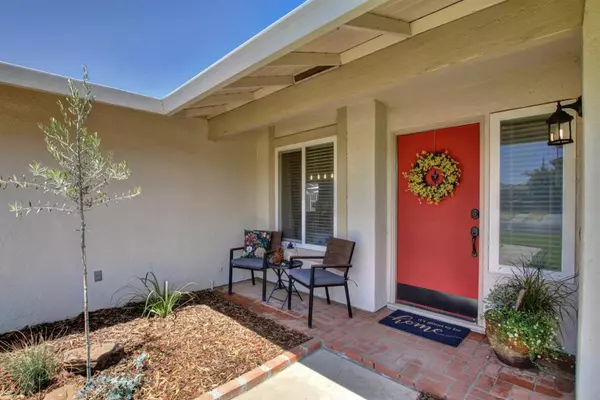 Sacramento, CA 95826,9213 Sungold WAY