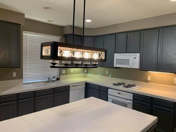 Patterson, CA 95363,1420 Shearwater DR