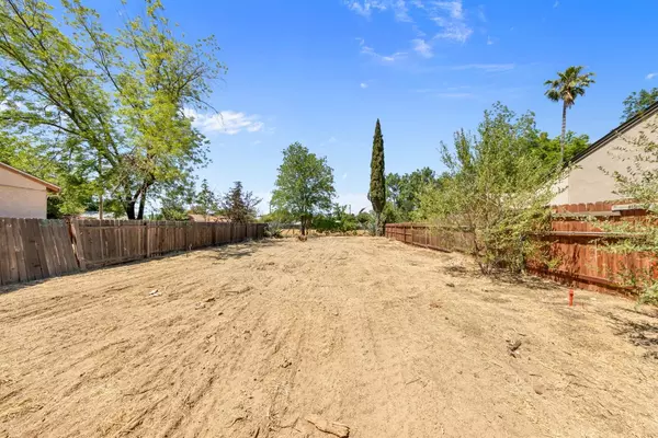 Sacramento, CA 95815,1029 Frienza AVE