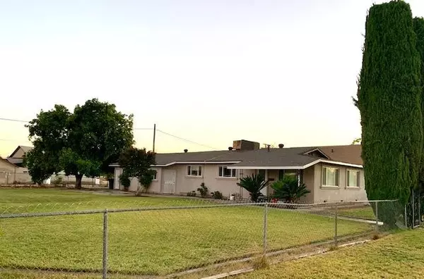 1516 Davis, Livingston, CA 95344