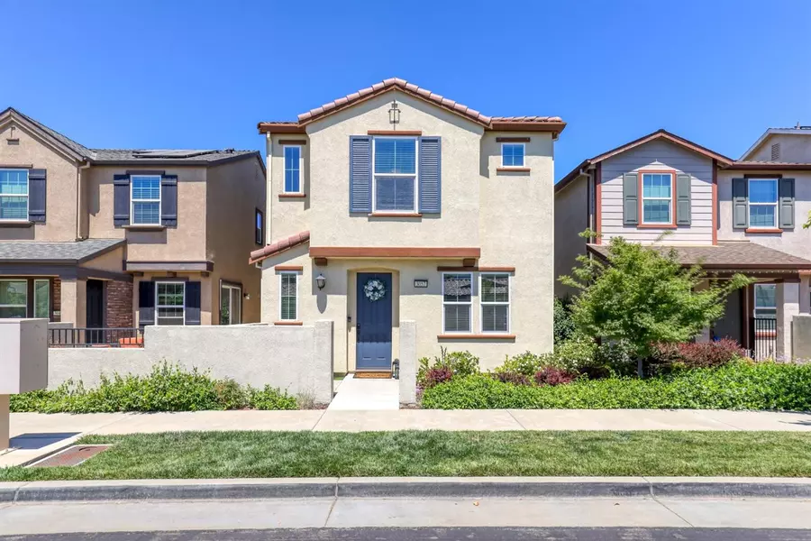 3057 Village Center DR, Roseville, CA 95747