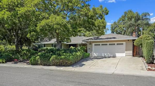 5001 Schuyler DR,  Carmichael,  CA 95608