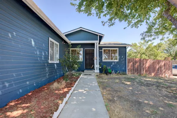 Patterson, CA 95363,179 Bear Hollow DR