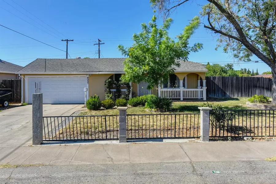 4057 Karl DR, North Highlands, CA 95660