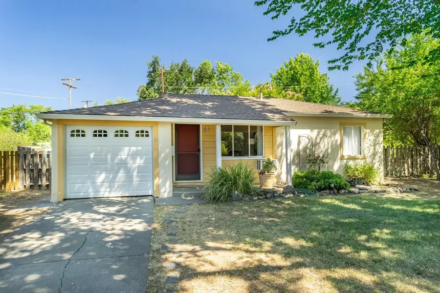 11 Simmons WAY, Davis, CA 95616