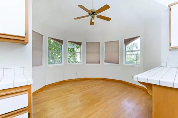 El Dorado Hills, CA 95762,1623 Lakehills DR