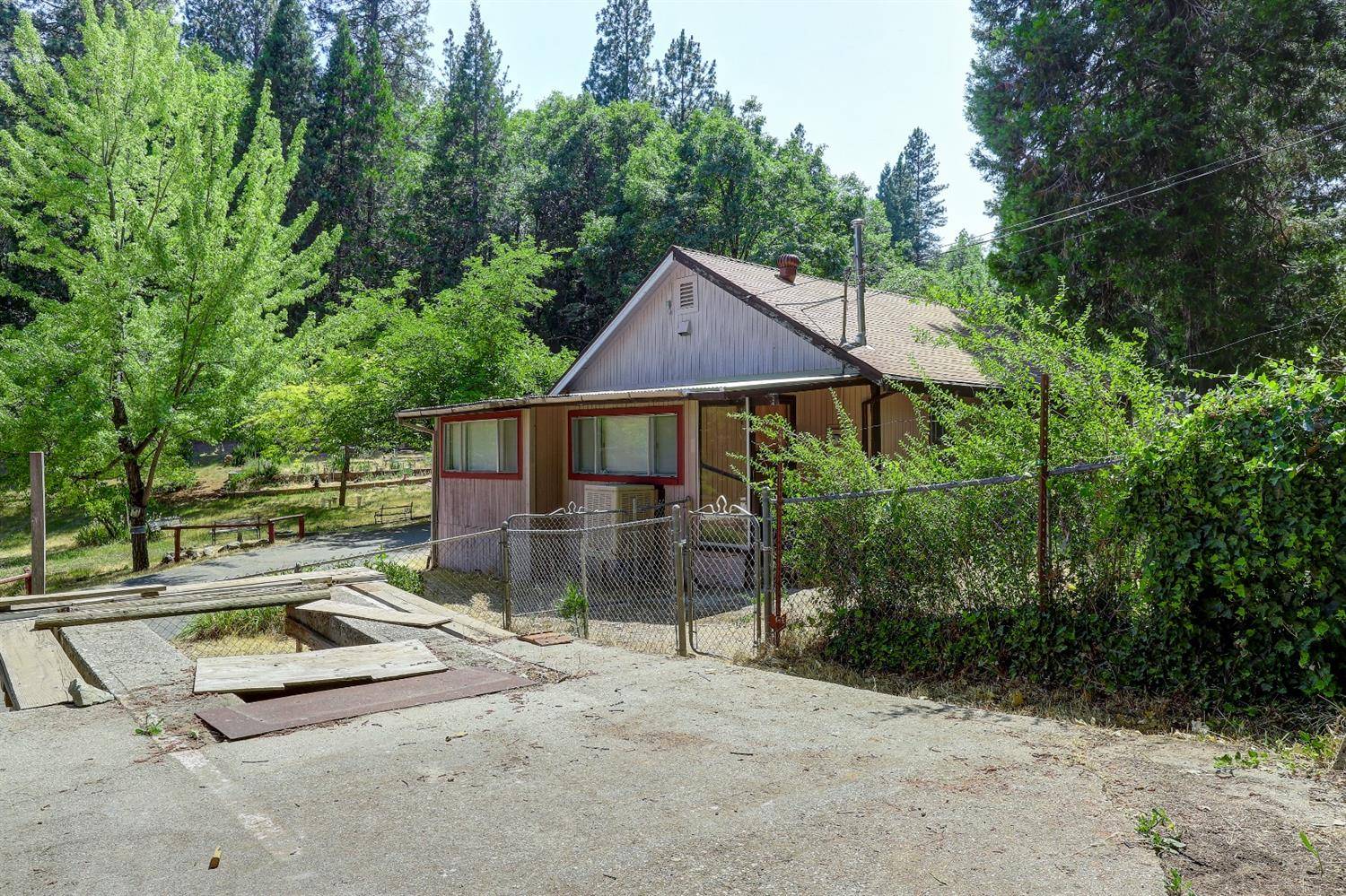 587 Glenwood RD, Grass Valley, CA 95945