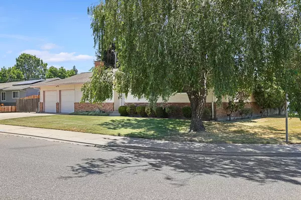 Escalon, CA 95320,1409 James ST