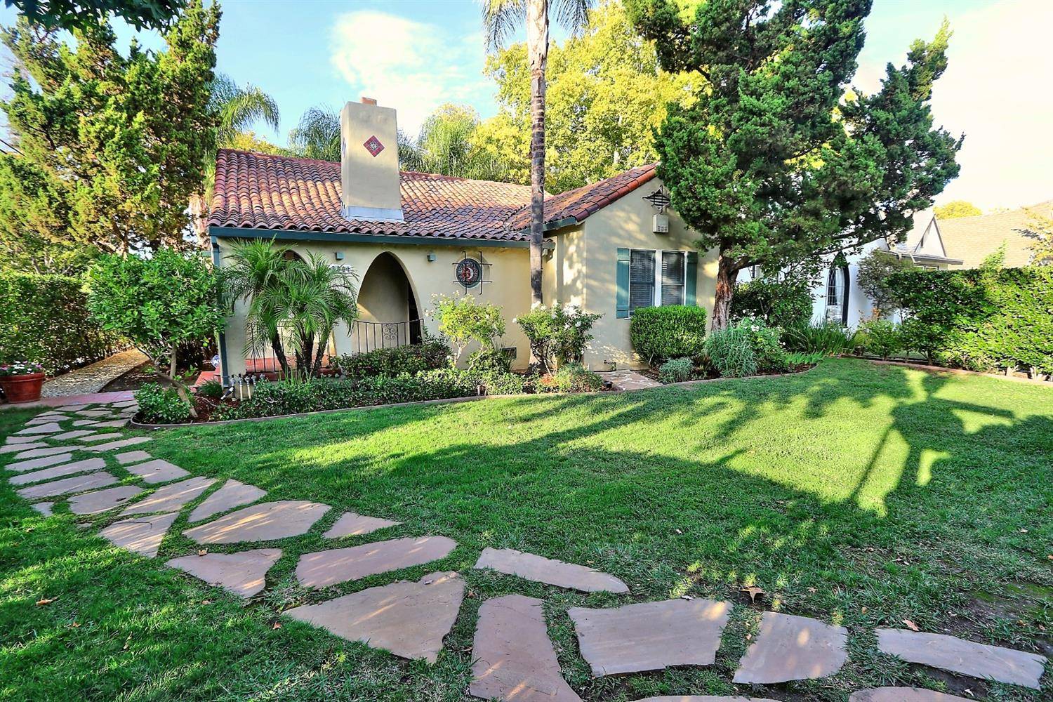3001 10th AVE, Sacramento, CA 95817