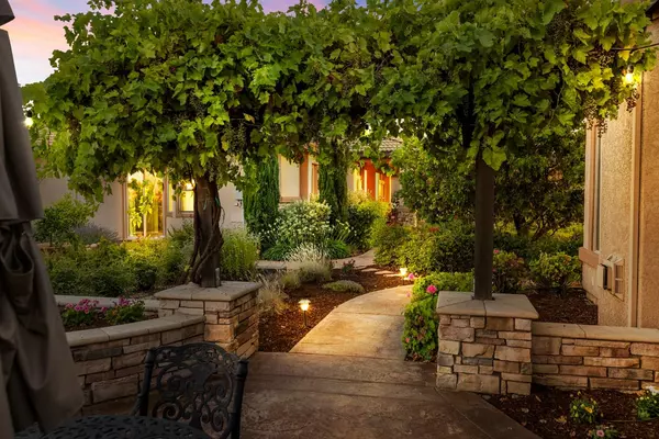 Wilton, CA 95693,9841 Trailhead CT