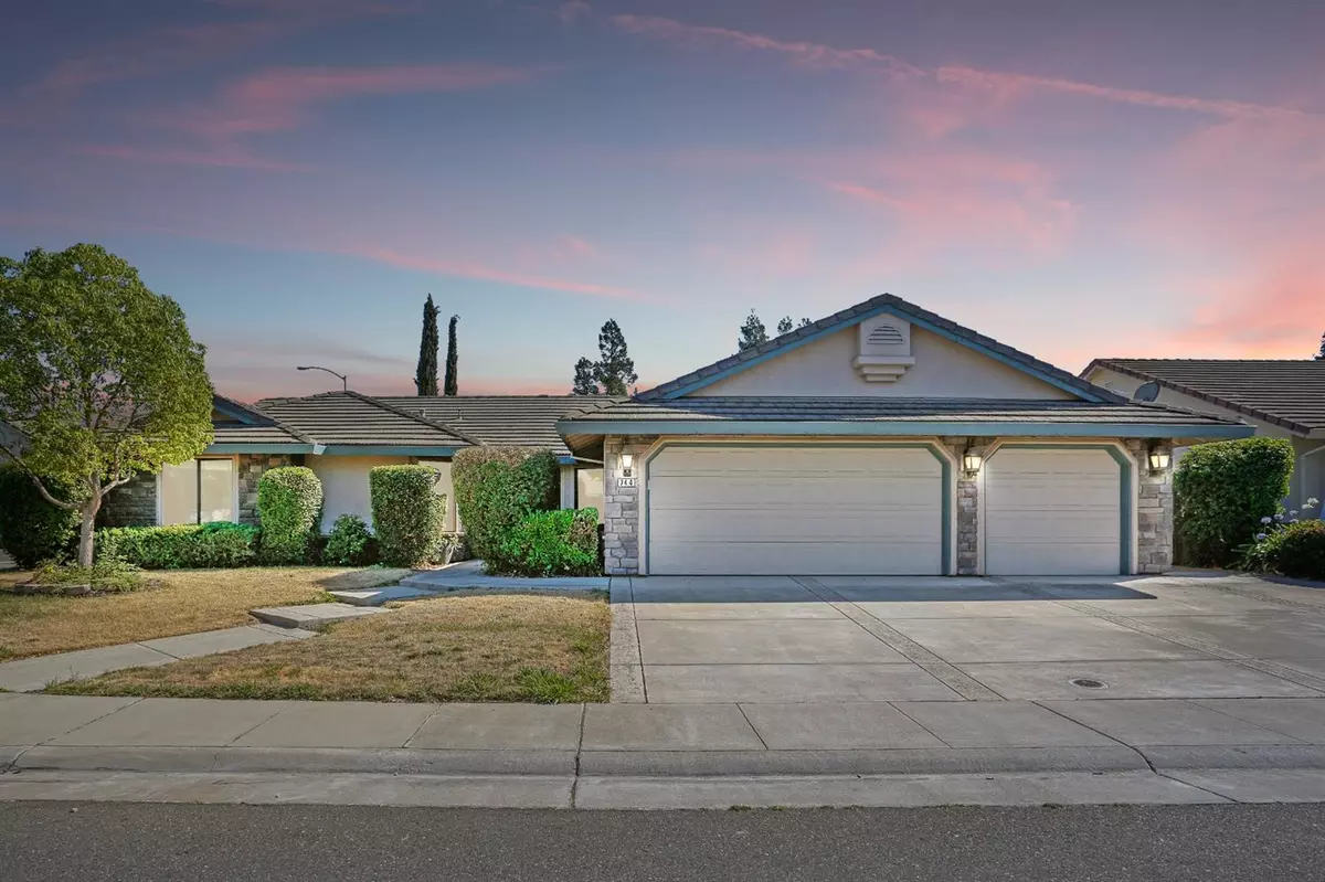 Galt, CA 95632,744 Buttercup CIR