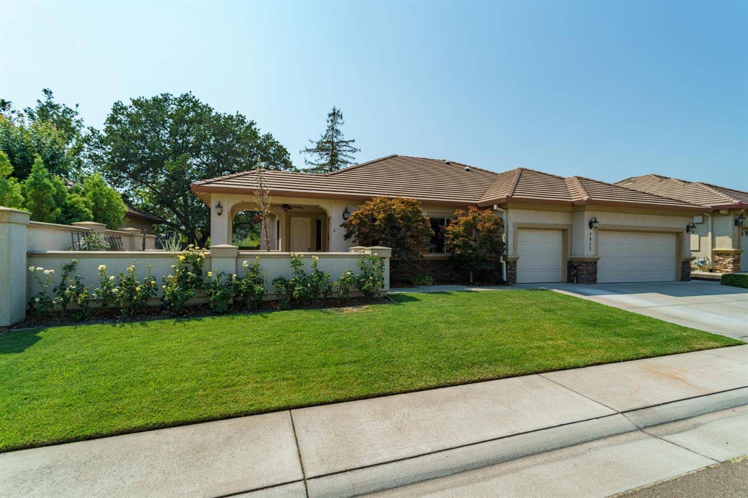 Carmichael, CA 95608,3815 Henderson WAY