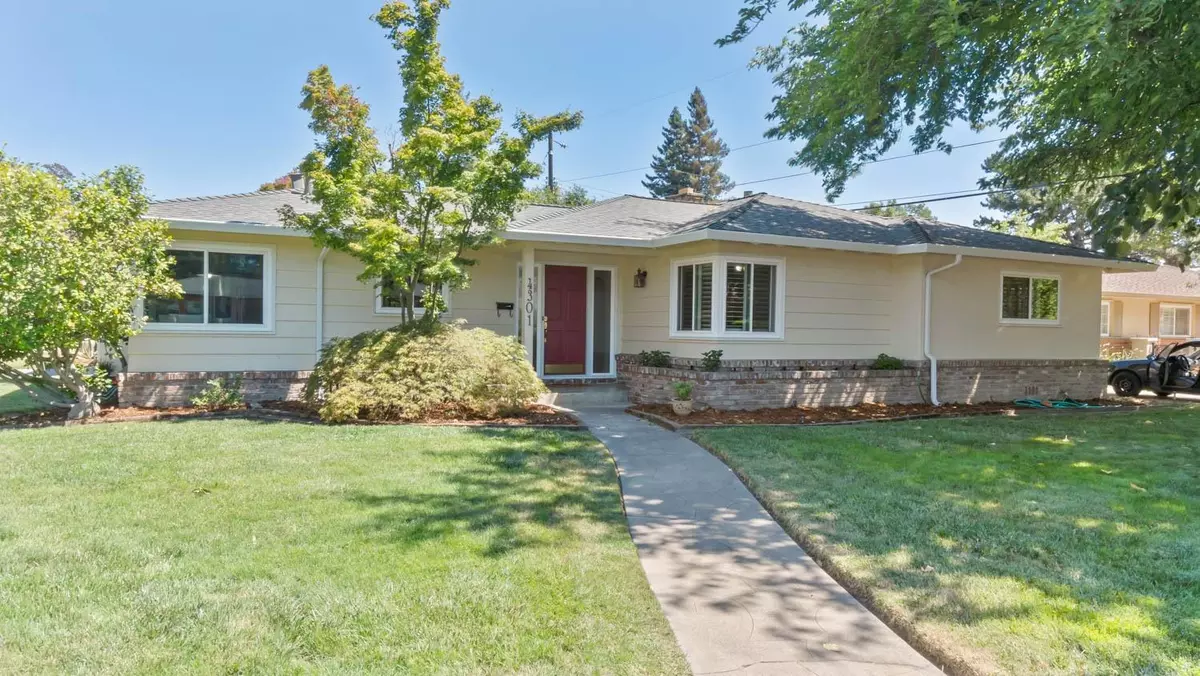 Sacramento, CA 95822,4301 KENSTON WAY