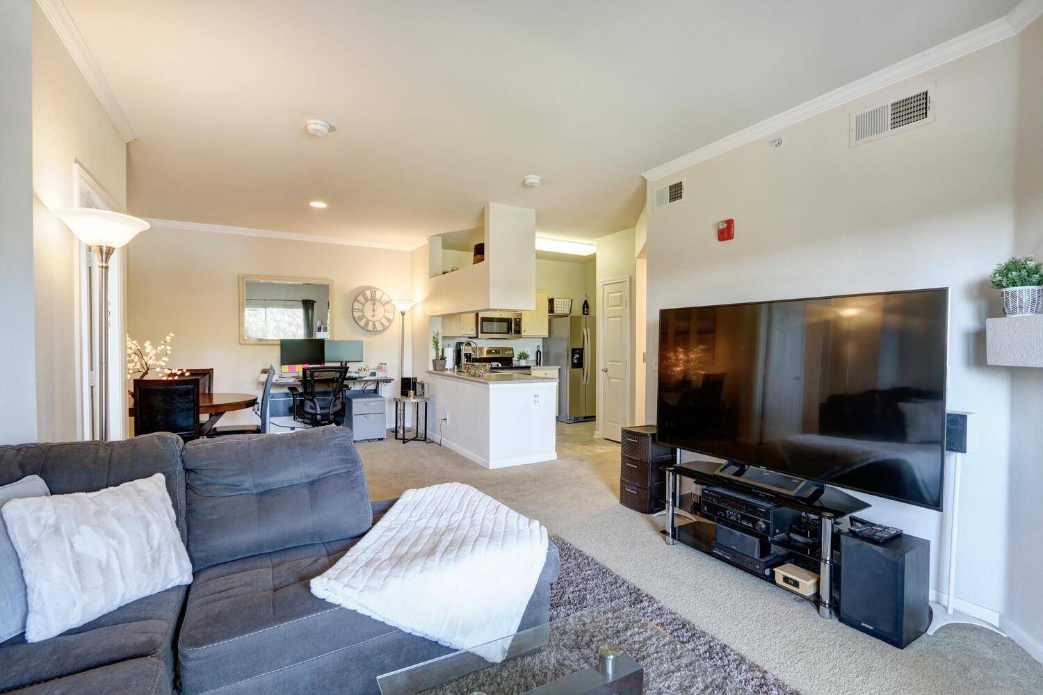 Roseville, CA 95678,701 Gibson Dr #835