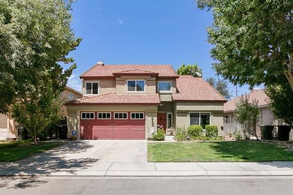 1801 Mark Mead LN, Modesto, CA 95356