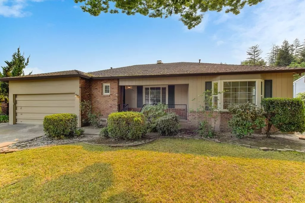 Sacramento, CA 95822,4511 Hillview WAY