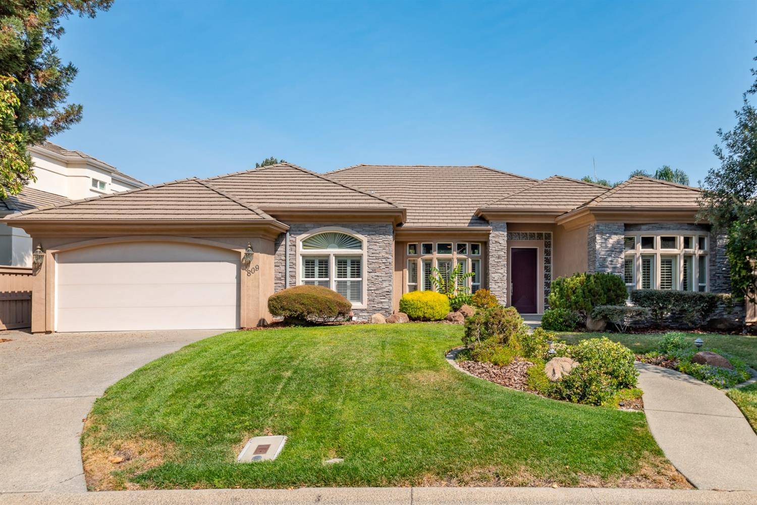 809 W Cove WAY, Sacramento, CA 95831