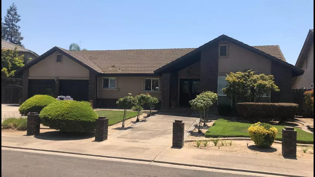 2242 Cherry Tree LN, Riverbank, CA 95367