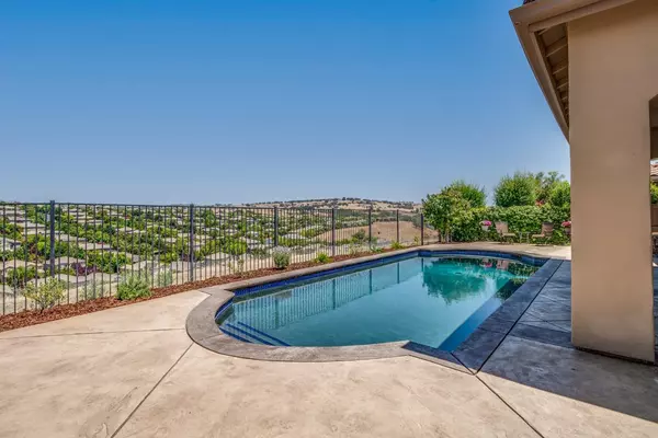 El Dorado Hills, CA 95762,5041 Tesoro WAY