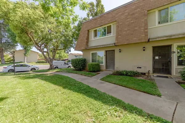 Sacramento, CA 95826,8876 La Riviera DR #A