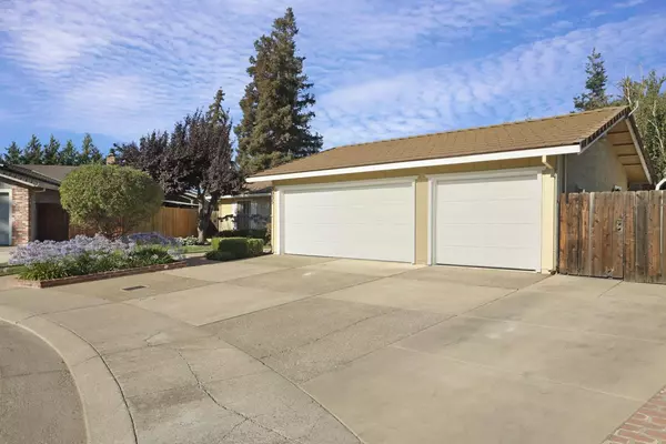 Stockton, CA 95209,3035 Sleepy Hollow DR