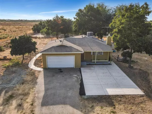 11199 S Manthey RD, Lathrop, CA 95330