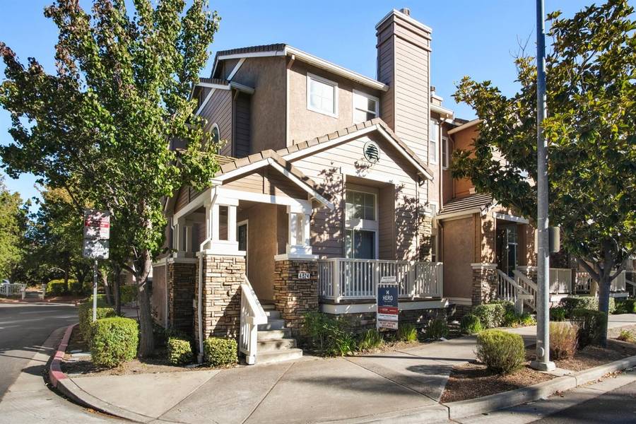 4824 Hibernia DR #110, Dublin, CA 94568