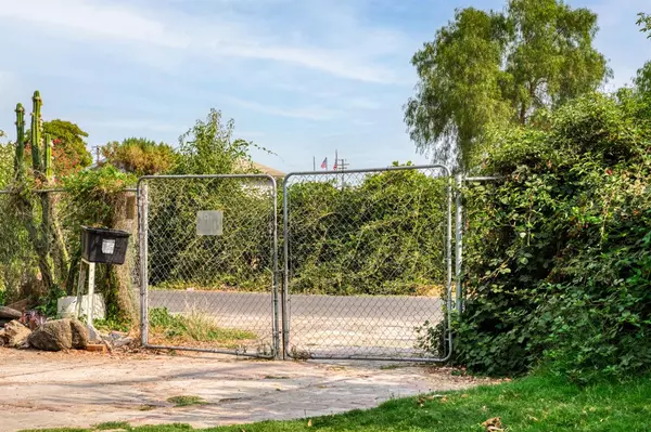 Modesto, CA 95358,325 Cowan St