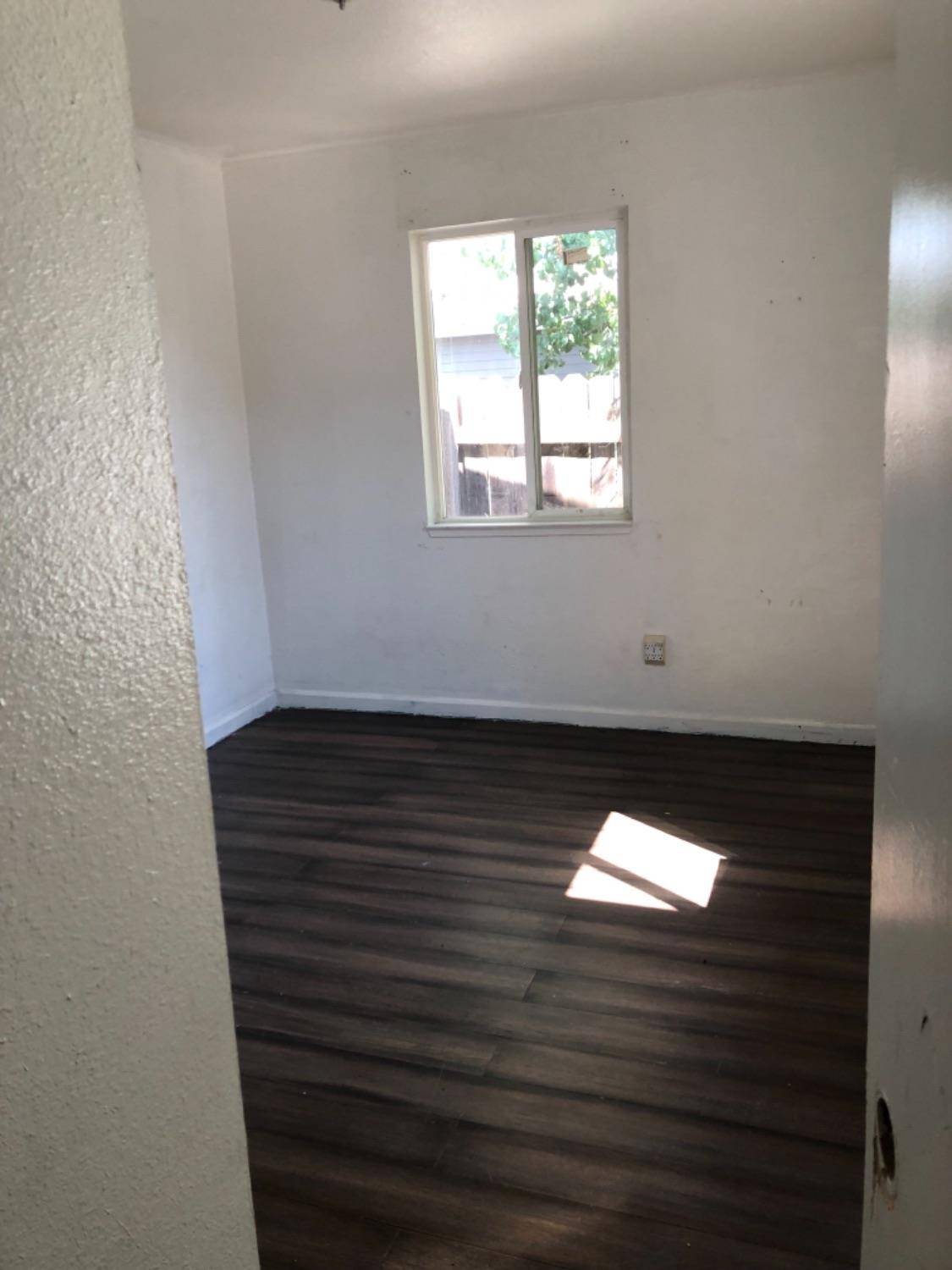 Sacramento, CA 95823,6201 Orange AVE