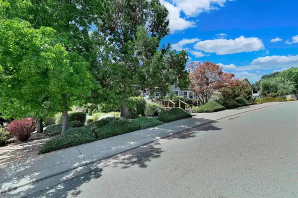 Sutter Creek, CA 95685,285 California DR