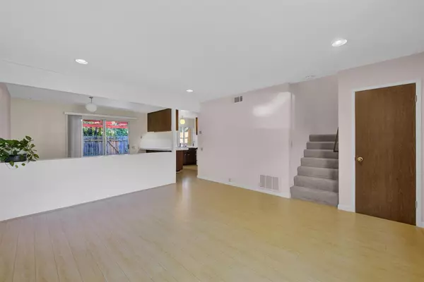 Davis, CA 95616,1556 Drake DR