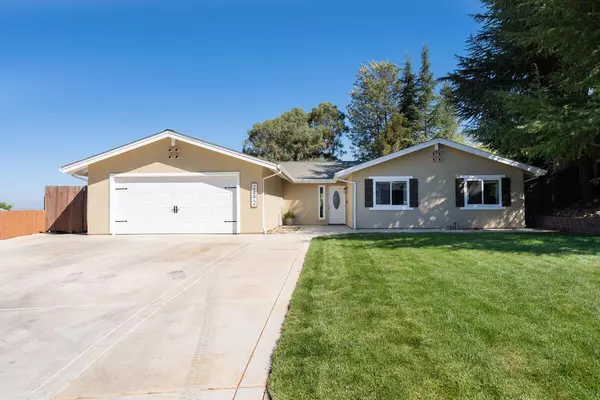 2492 Eagle LN, Cameron Park, CA 95682