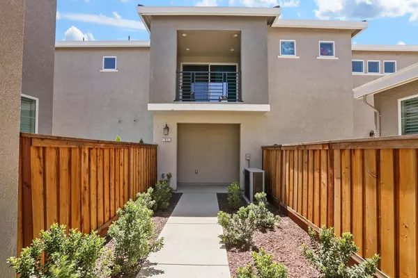 Lathrop, CA 95330,1653 Offshore WAY