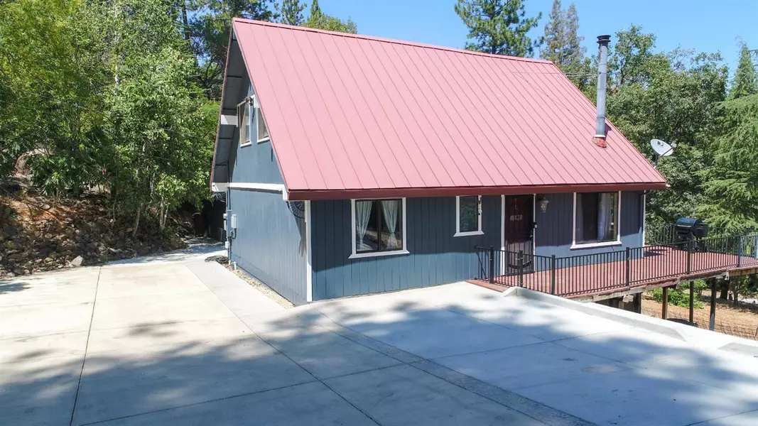 940 Pine Hill RD, Colfax, CA 95713