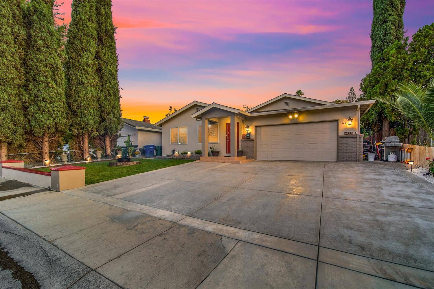 North Highlands, CA 95660,6217 Dewar WAY