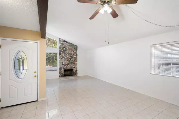 Sacramento, CA 95833,2909 Stonecreek DR