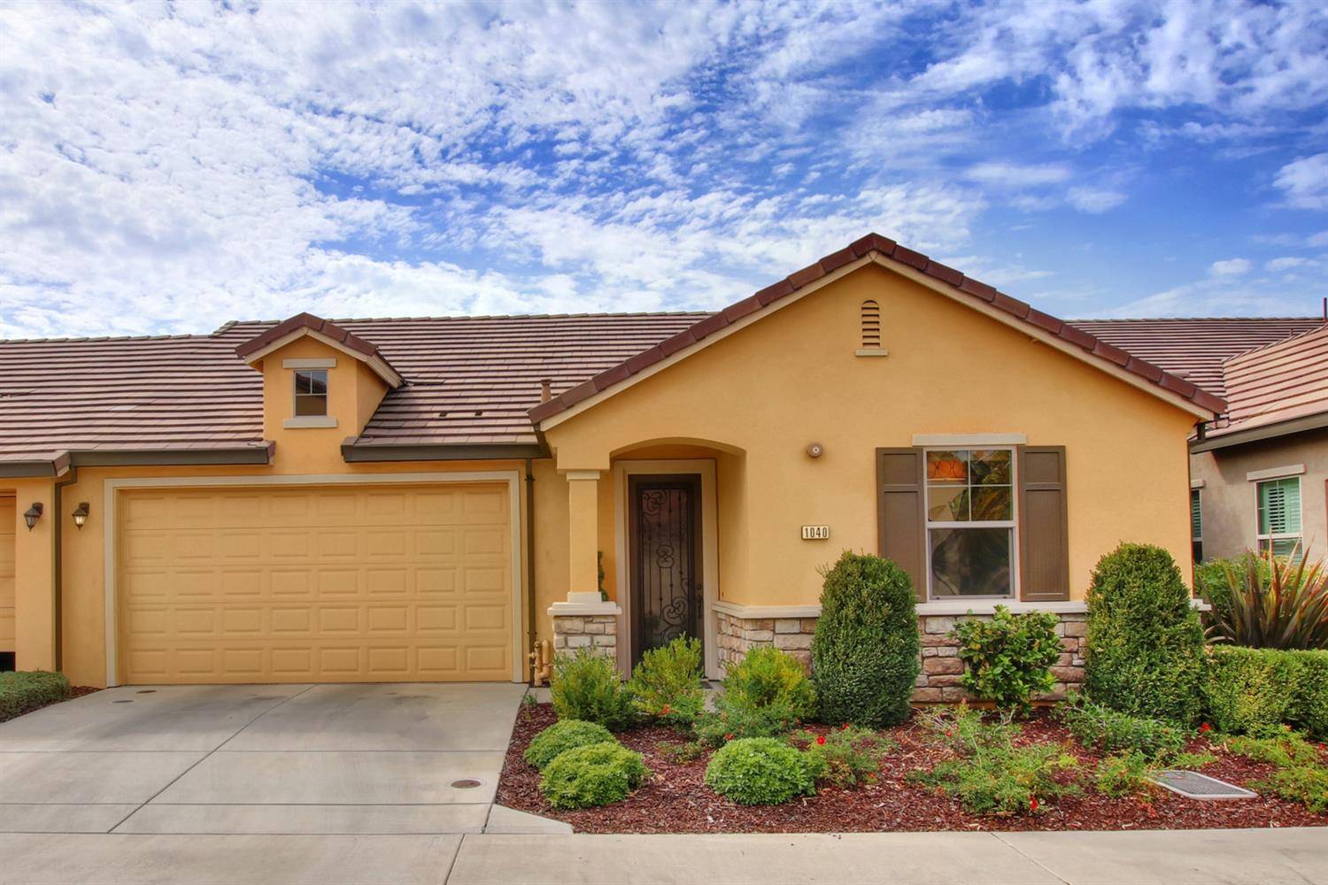1040 Cabris LN, Roseville, CA 95747