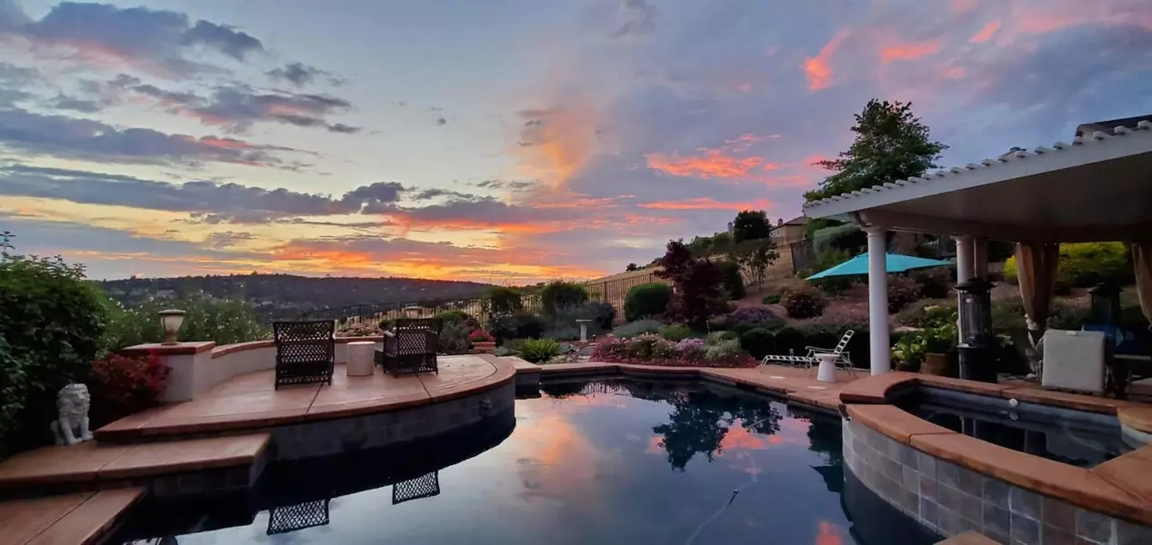 1390 Souza DR, El Dorado Hills, CA 95762