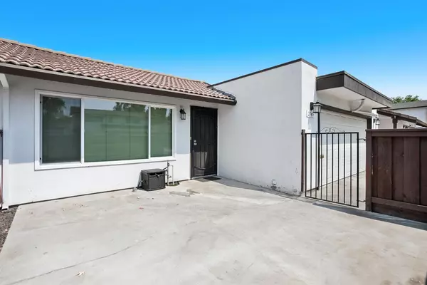 Modesto, CA 95354,2745 Barcelona DR