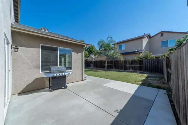 Riverbank, CA 95367,5712 Antique Rose WAY