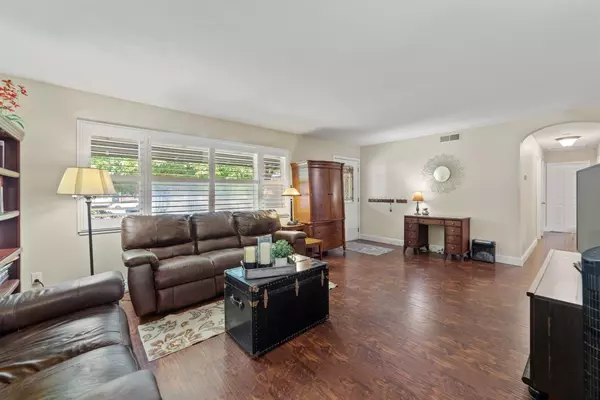Sacramento, CA 95826,3371 Peace CT