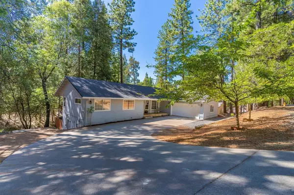 12825 Burnt Cedar LN, Pine Grove, CA 95665