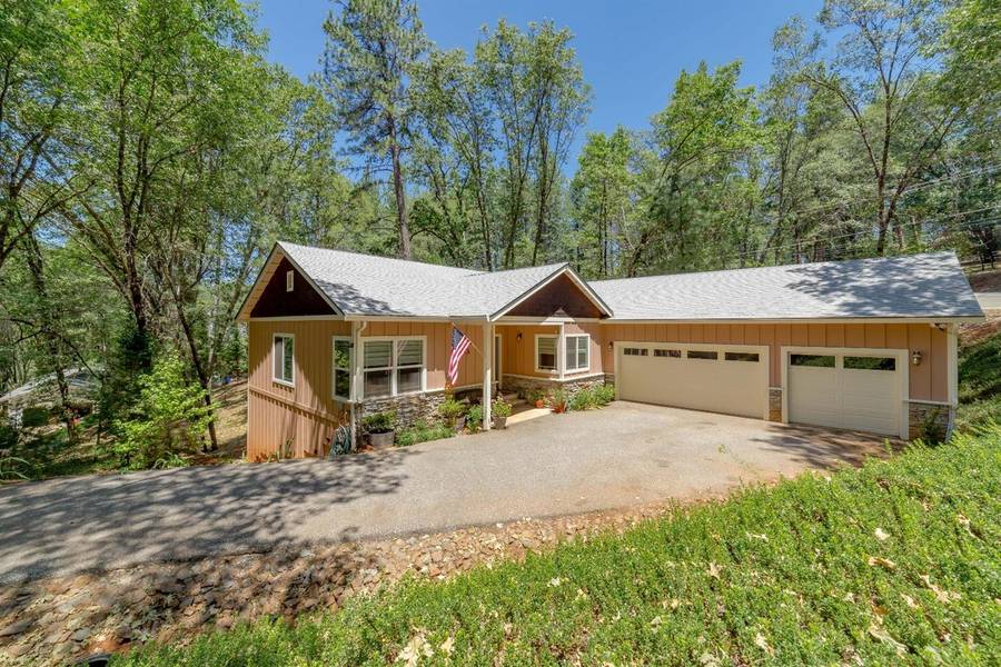 10570 Alta Sierra DR, Grass Valley, CA 95949