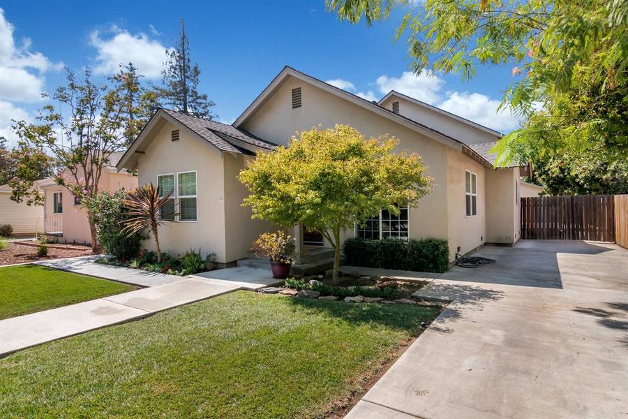 25 Bliss AVE, Woodland, CA 95695